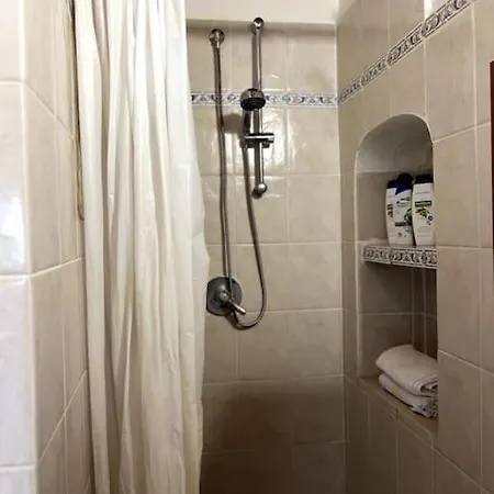 - Maison Des Poupees